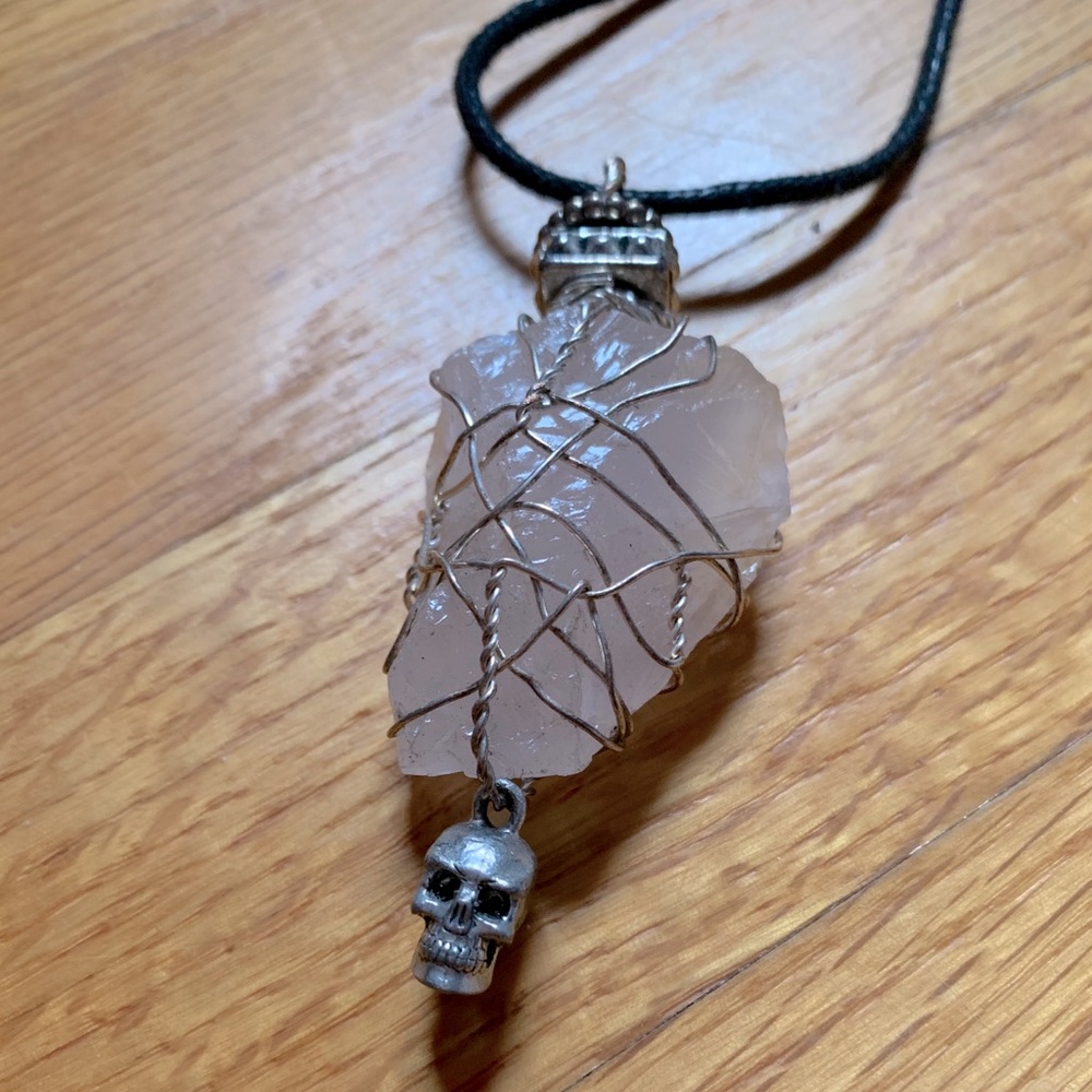 NWOT Grit N Glory crystal necklace